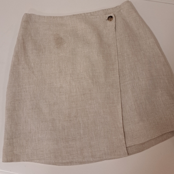 Banana Republic Linen Wrap Cream Mini Skirt Misses Size 4 - Picture 2 of 13
